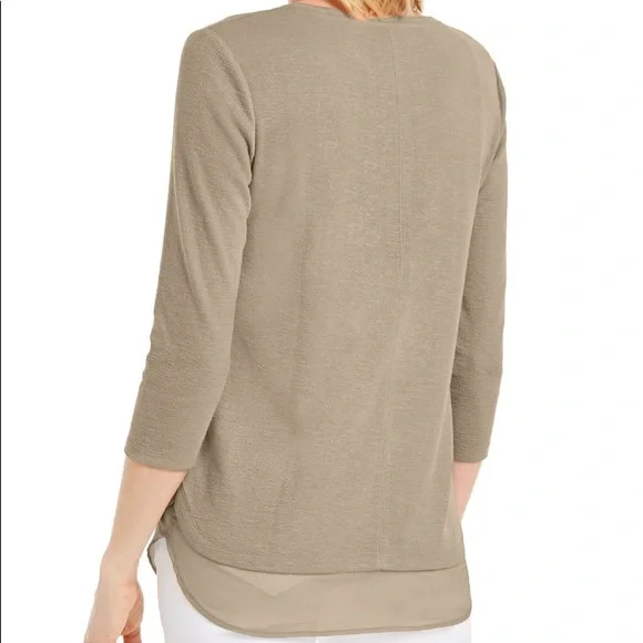 JM Collection Textured Center-Hem Top - Picture 2 of 7